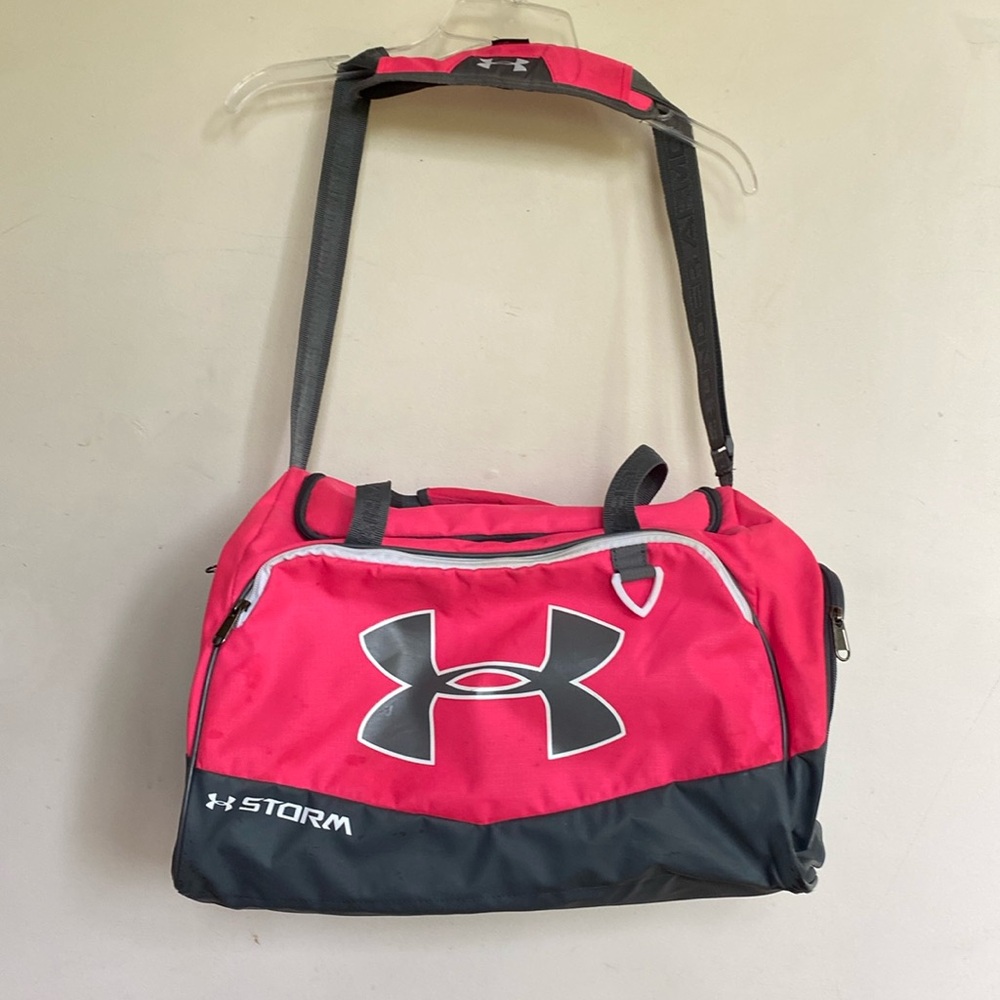 Under Armour “Storm” Large Multi Section Duffle Sports Bag W/Strap & Handles